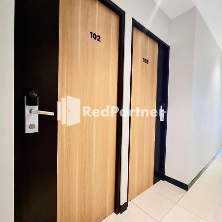 סמאראנג Pandawa Guest House At Ngaliyan Square Mitra Reddoorz מראה חיצוני תמונה
