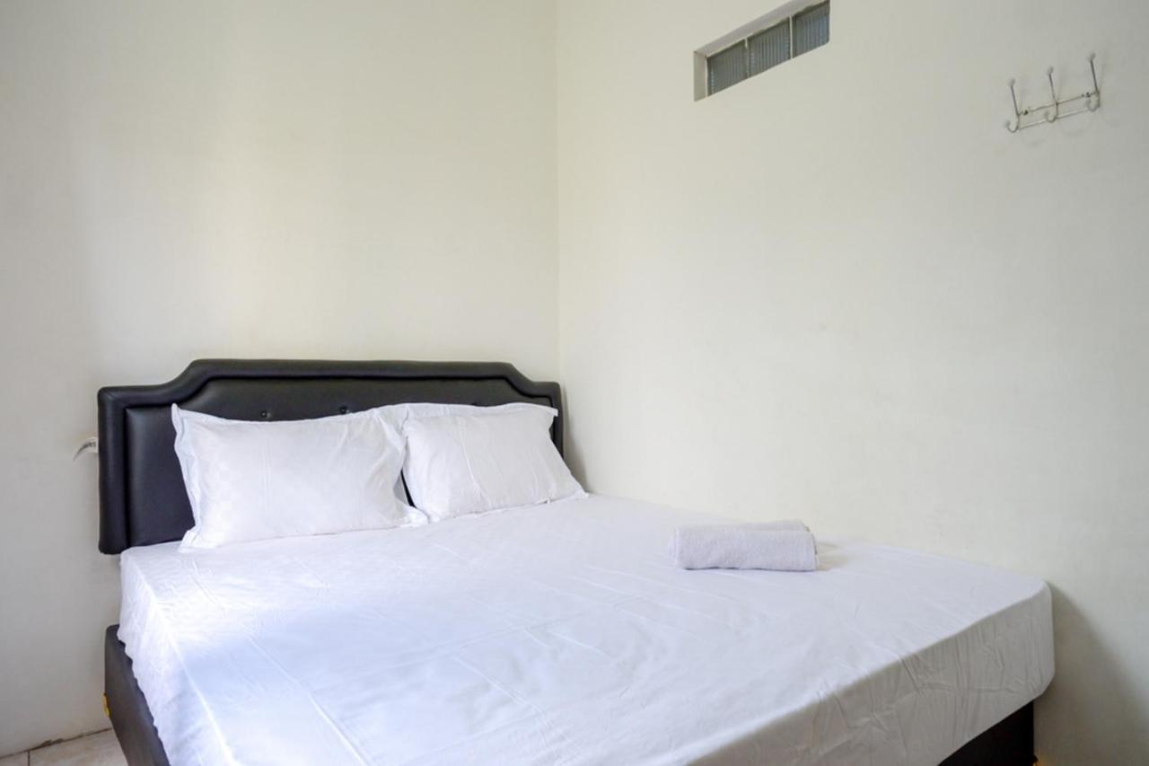סמאראנג Pandawa Guest House At Ngaliyan Square Mitra Reddoorz מראה חיצוני תמונה