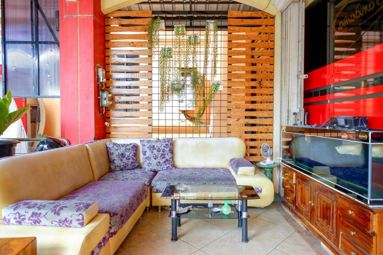 סמאראנג Pandawa Guest House At Ngaliyan Square Mitra Reddoorz מראה חיצוני תמונה