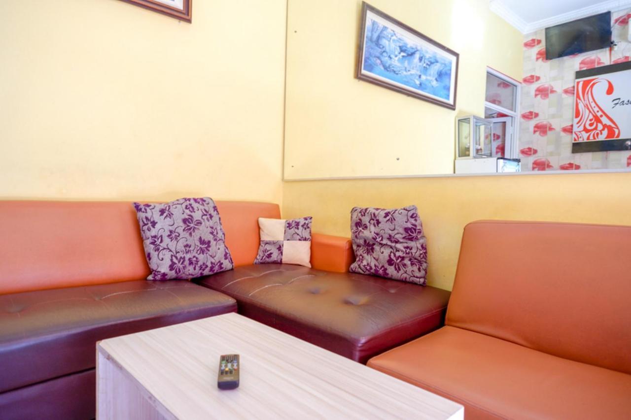 סמאראנג Pandawa Guest House At Ngaliyan Square Mitra Reddoorz מראה חיצוני תמונה