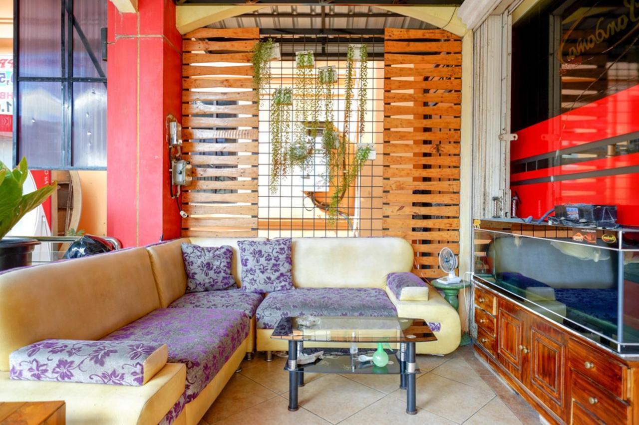 סמאראנג Pandawa Guest House At Ngaliyan Square Mitra Reddoorz מראה חיצוני תמונה