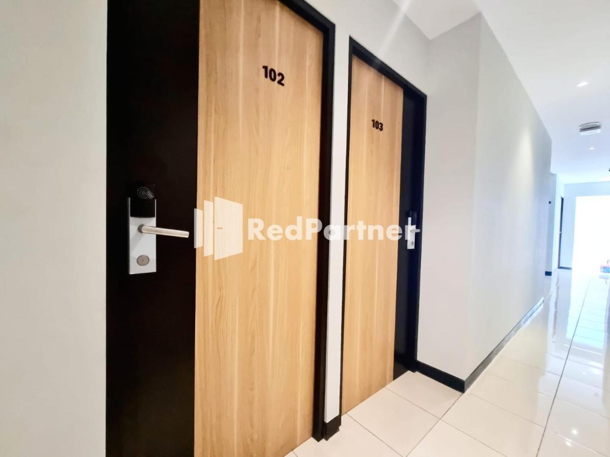 סמאראנג Pandawa Guest House At Ngaliyan Square Mitra Reddoorz מראה חיצוני תמונה